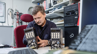 Mitarbeiter im BSI (Quelle: Bundesamt für Sicherheit in der Informationstechnik / Fotograf Markus Feger) Mitarbeiter im BSI