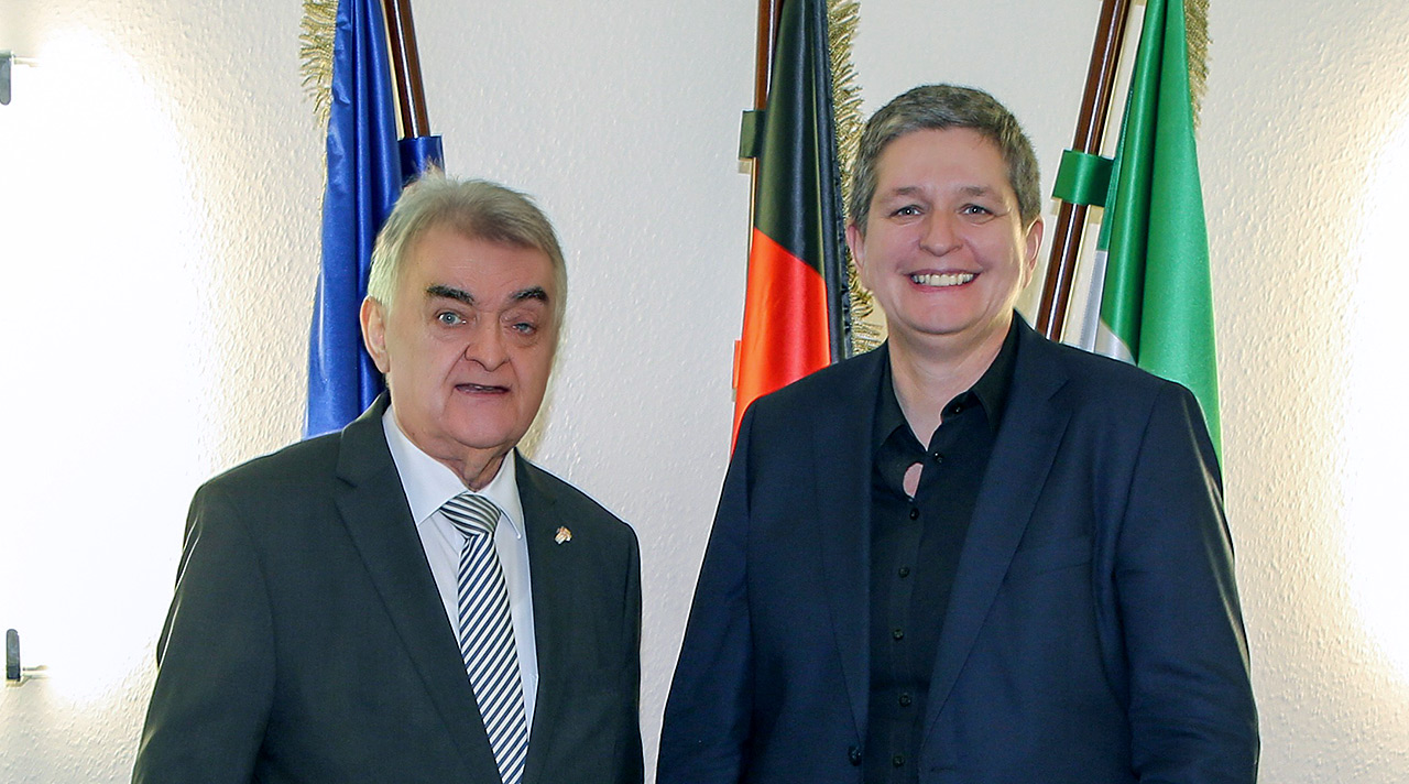 NRW-Innenminister Reul und BSI-Präsidentin Claudia Plattner (Quelle: IM.NRW) NRW-Innenminister Reul und BSI-Präsidentin Claudia Plattner