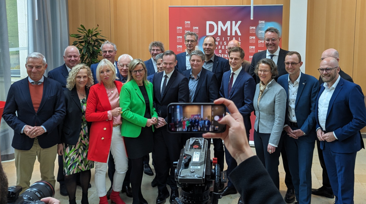 Erste Digitalministerkonferenz - Gruppenbild (Quelle: BSI) Erste Digitalministerkonferenz - Gruppenbild