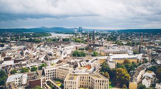 Blick vom Stadthaus auf die Bonner Skyline (Quelle: Giacomo Zucca/Bundesstadt Bonn) Blick vom Stadthaus auf die Bonner Skyline